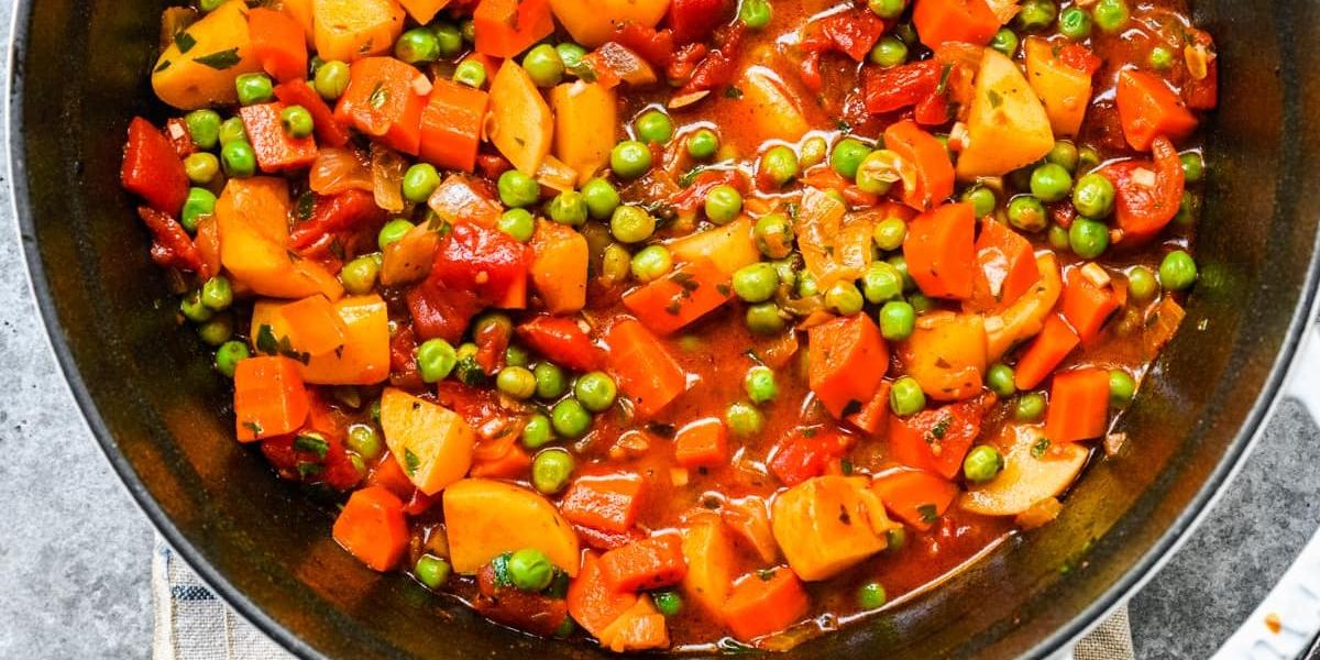 Braised Green Peas with Tomatoes, Carrots and Potatoes