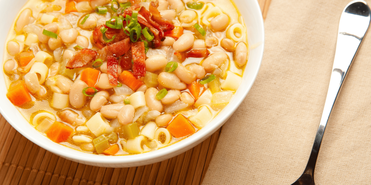 White bean soup with pasta