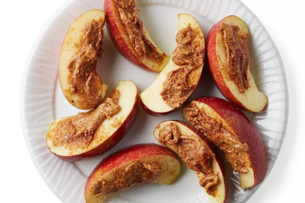 Apples with Cinnamon Almond Butter